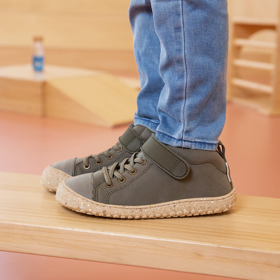 Júcar Rocker AW24, botas deportivas respetuosas con los pies de los niños