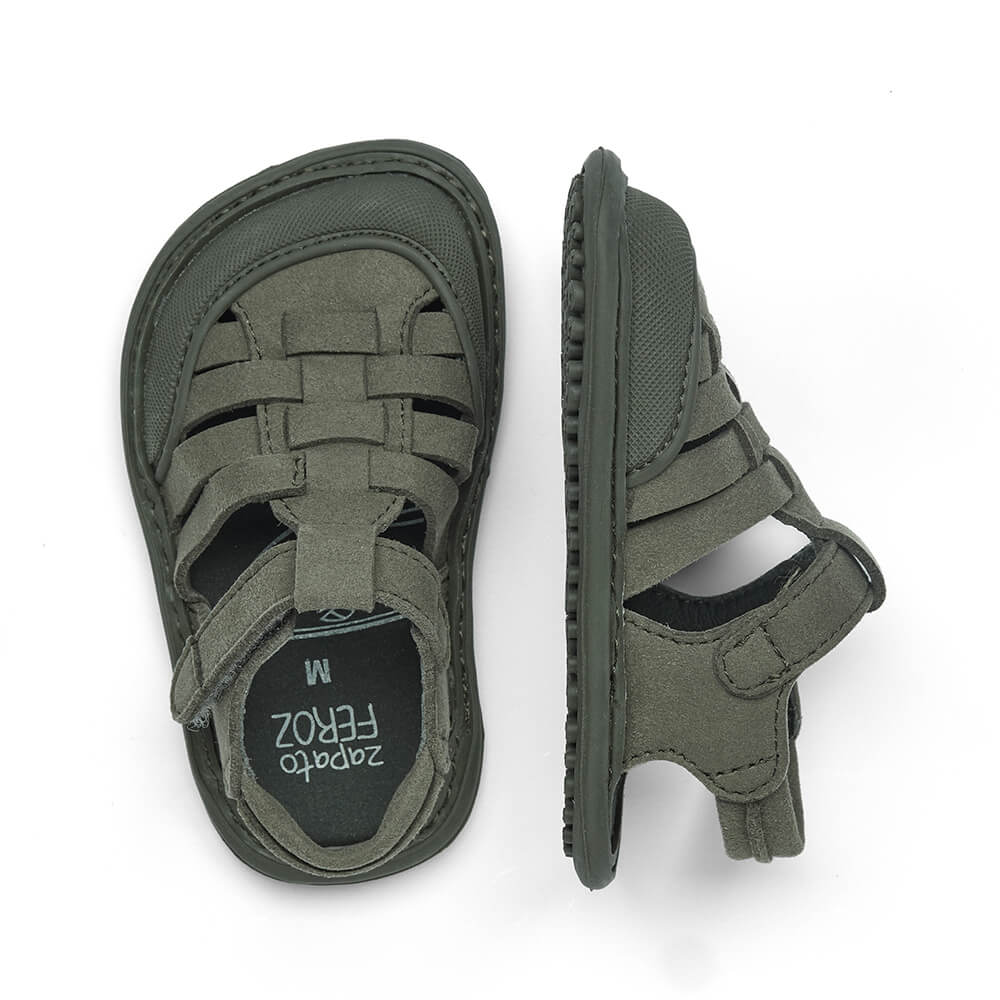 calzado verano respetuoso vegano bebe color verde kaki caqui calpe feroz ss24