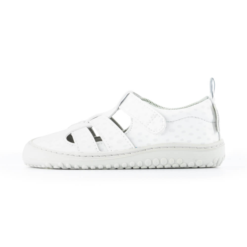 sandalias diseno respetuoso movimiento libre ninas ninos color blanco lunares irta rocker ulises ss24