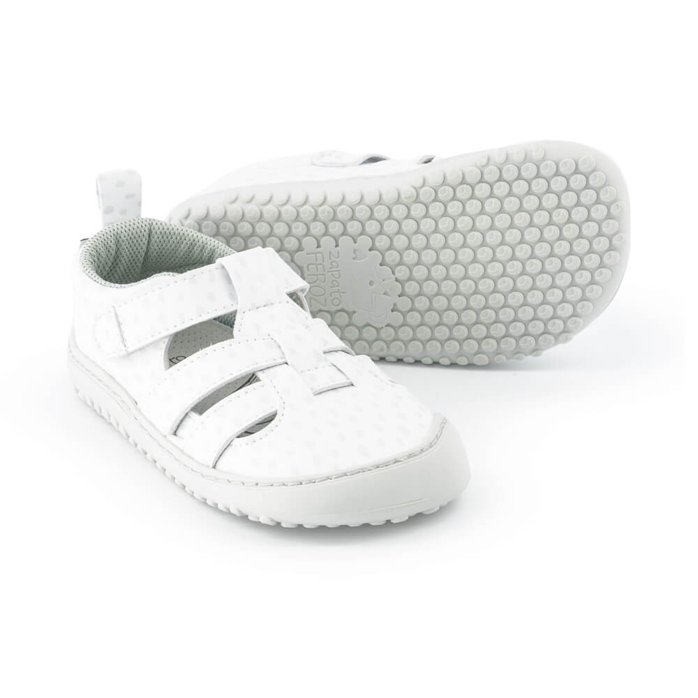 sandalias diseno respetuoso movimiento libre ninas ninos color blanco lunares irta rocker ulises ss24