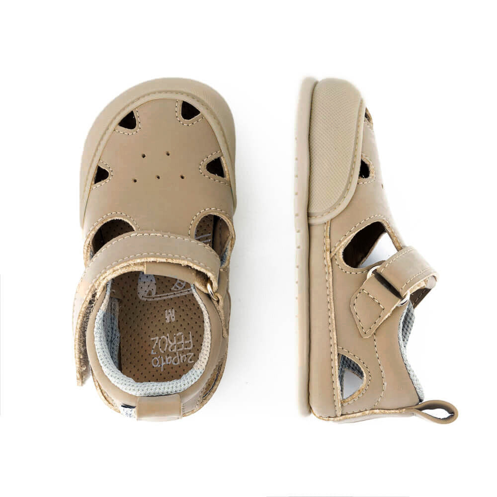sandalias minimalistas espacio pies dedos gorditos bebes color piedra gris altea feroz ss24