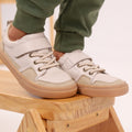 calzado barefoot microfibra infantil color beige offwhite caramelo cheste rocker ss26 zapato feroz