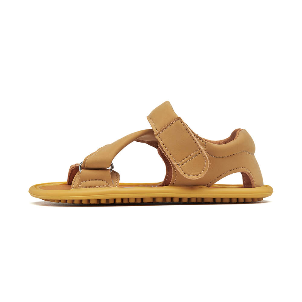sandalias minimalistas velcro uso diario ninas color amarillo mostaza oliva rocker ss24 | Mostaza Microfibra