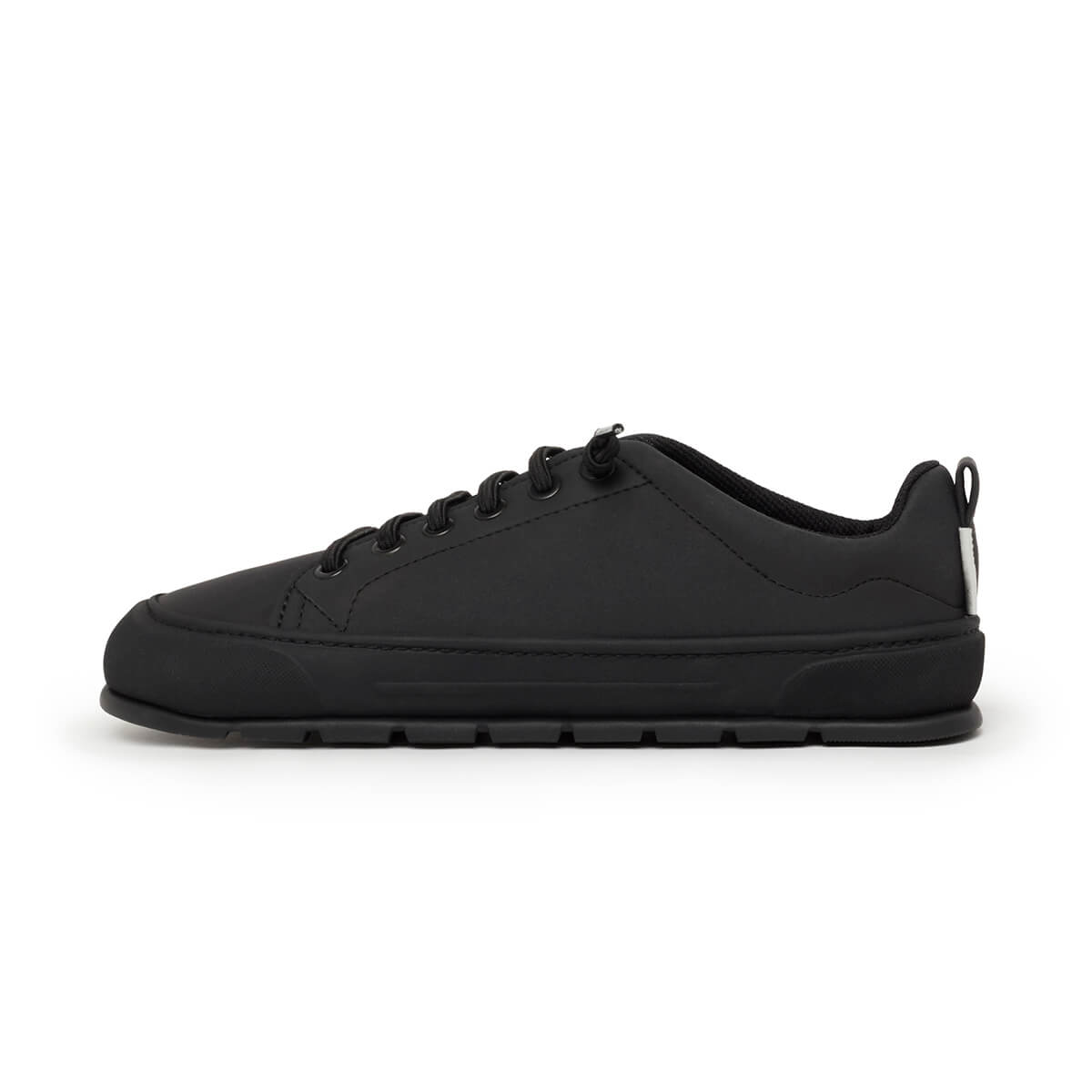 zapatillas barefoot casual urbanas cordones color negro paterna adulto aw24 01