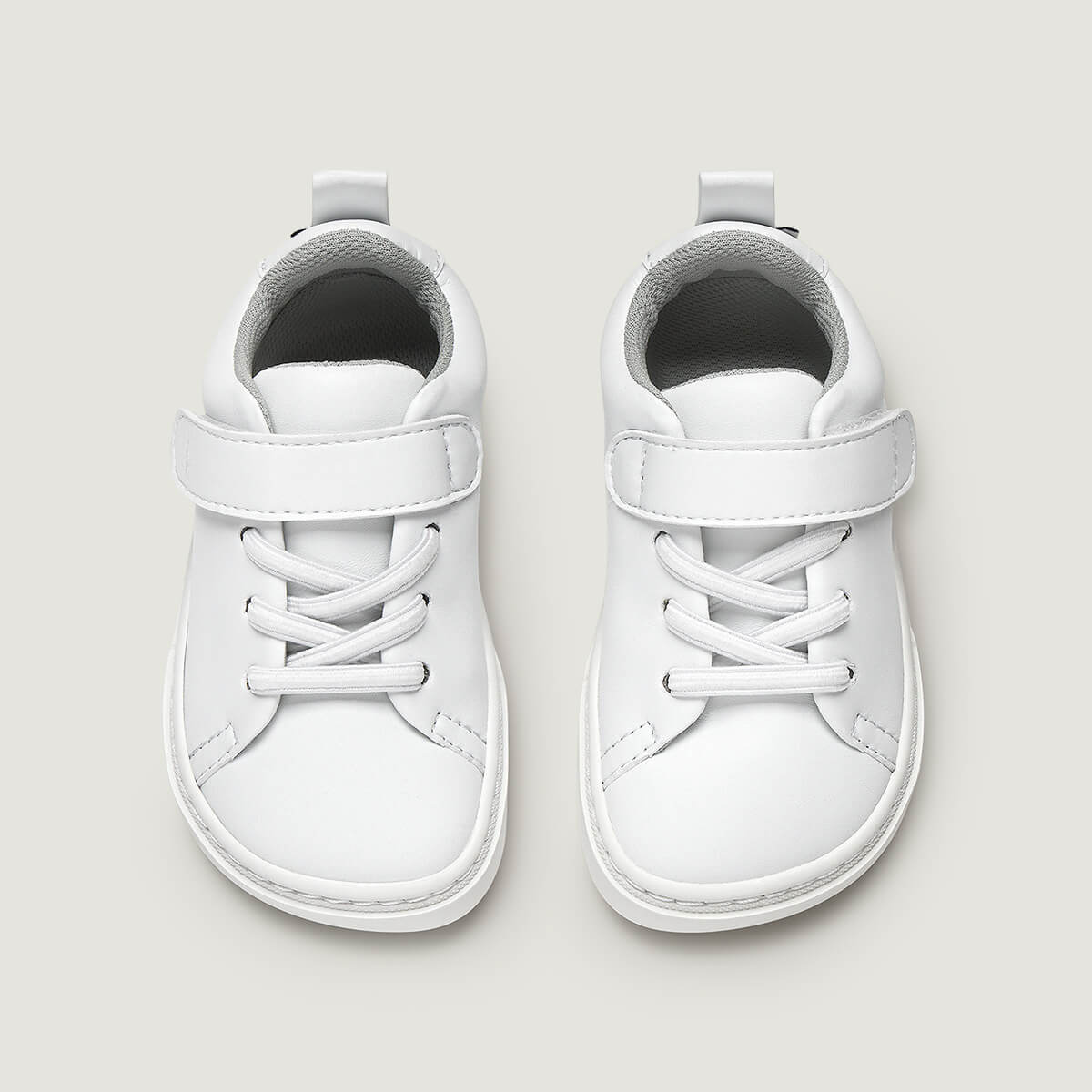 zapatillas minimalistas colegio tejido sostenible vegano microfibra ninos blanco turia rocker escolar aw26 02