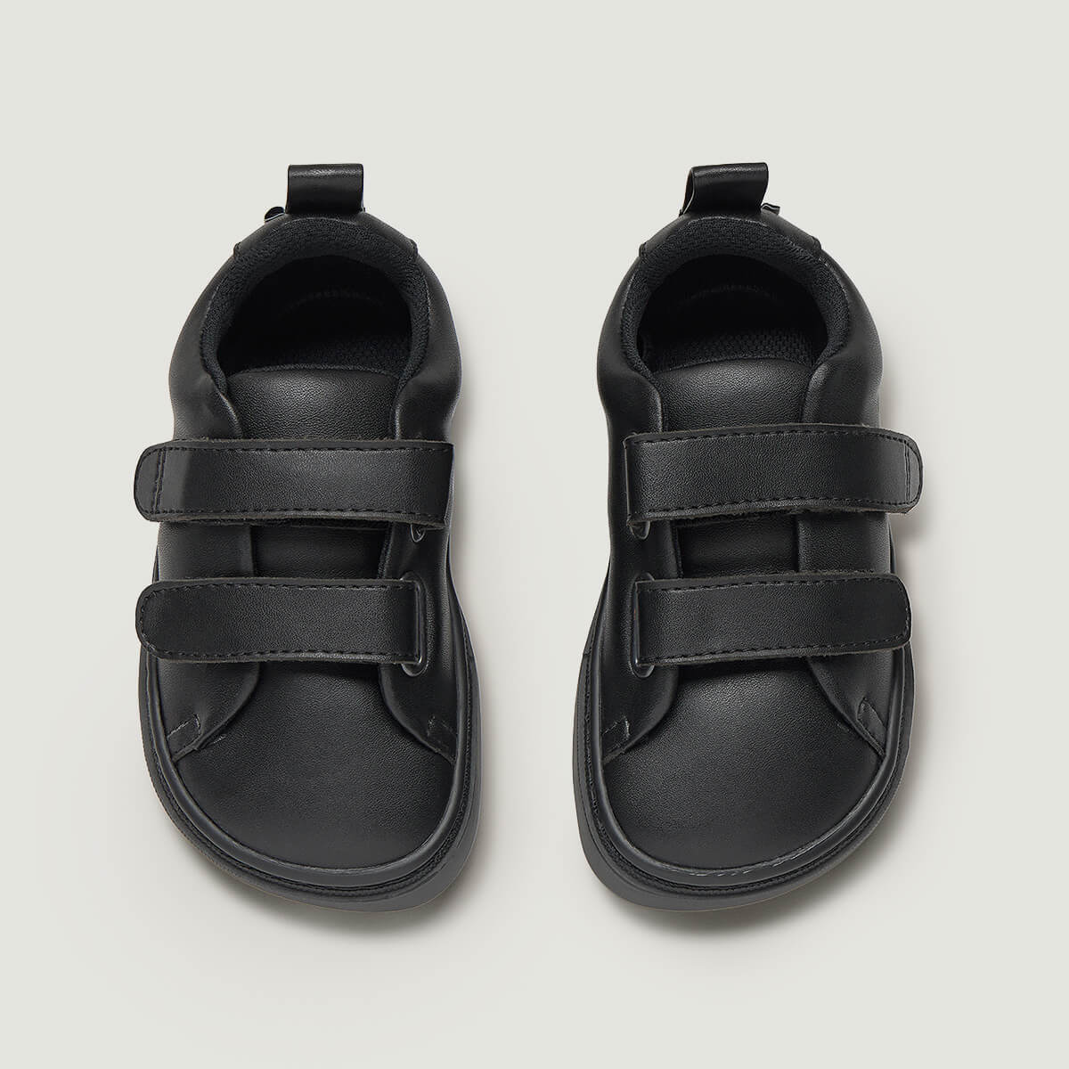 zapatillas uniforme comodas pies frescos secos ninas color negro valencia rocker escolares aw26 02